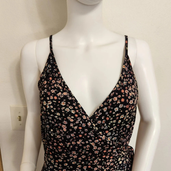 Black floral Stitch and Pine dress size large‎ - Picture 2 of 12